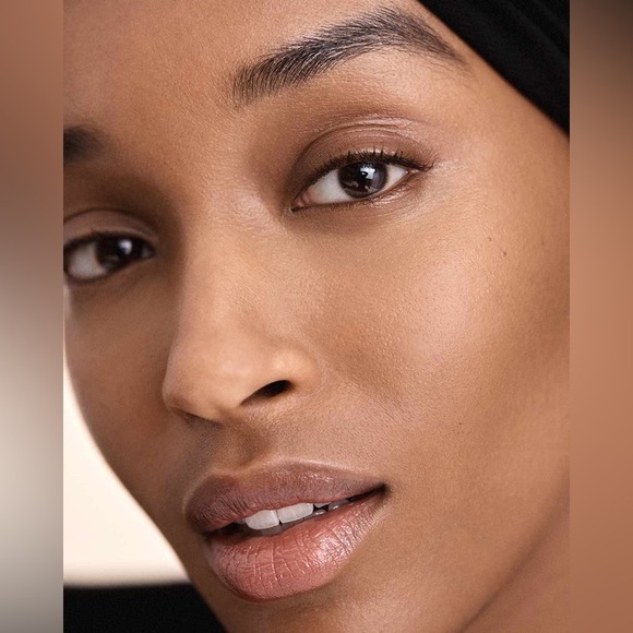 Fenty Beauty Honey Mustard Bright Fix - Picture 7 of 7